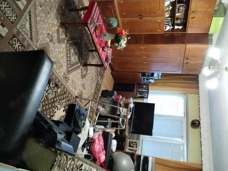 schimb apartament 2 camere decomandat et.3 cu similar parter sau et.1 - 2