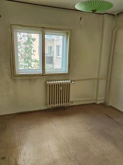 Timpuri Noi - Tineretului: 3 camere cu potențial imens (2 băi, decomandat) - 6