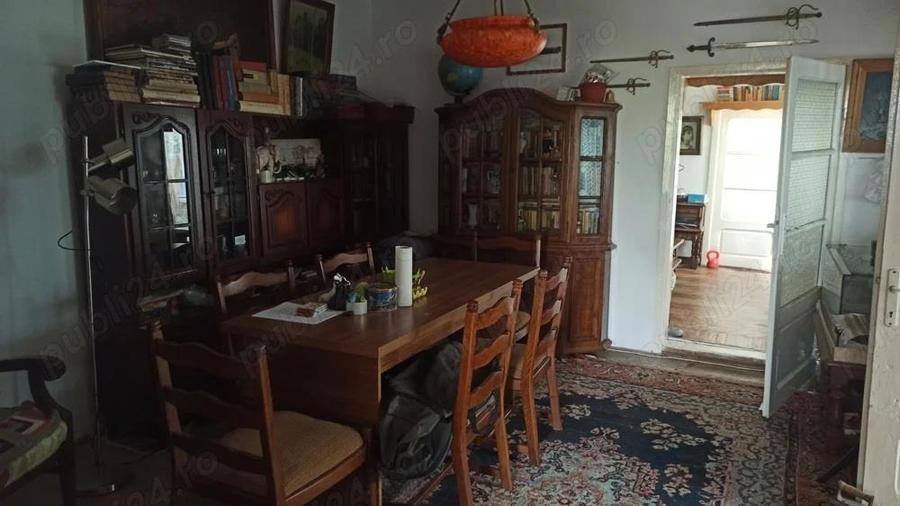 Casa centru istoric doua corpuri cladire 3 camere - 6