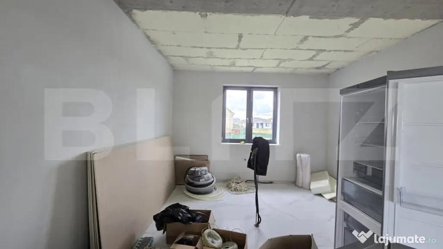 Casă cu 4 camere cu Teren 750 Mp în Păulești