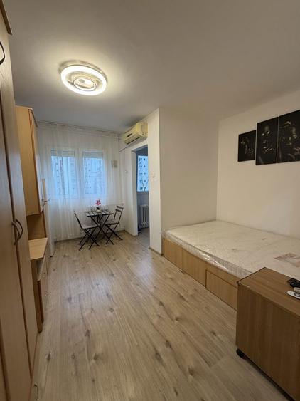 Garsoniera de inchiriat Sector 3 - 1