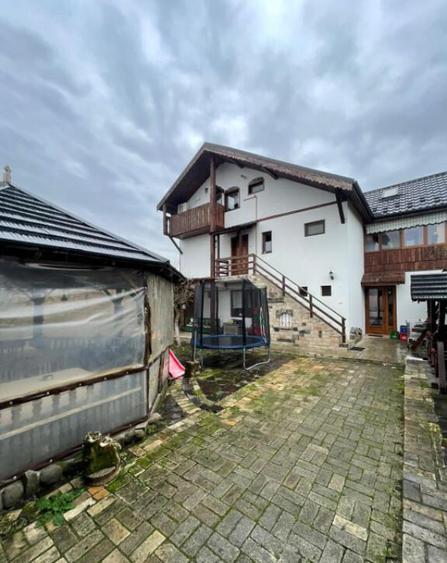 Pensiune P+1+M de vanzare, 396 mp, zona Orasul Vechi - 1