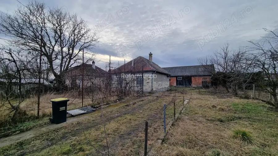 De vanzare teren intravilan cu casa, comuna Bon?ida