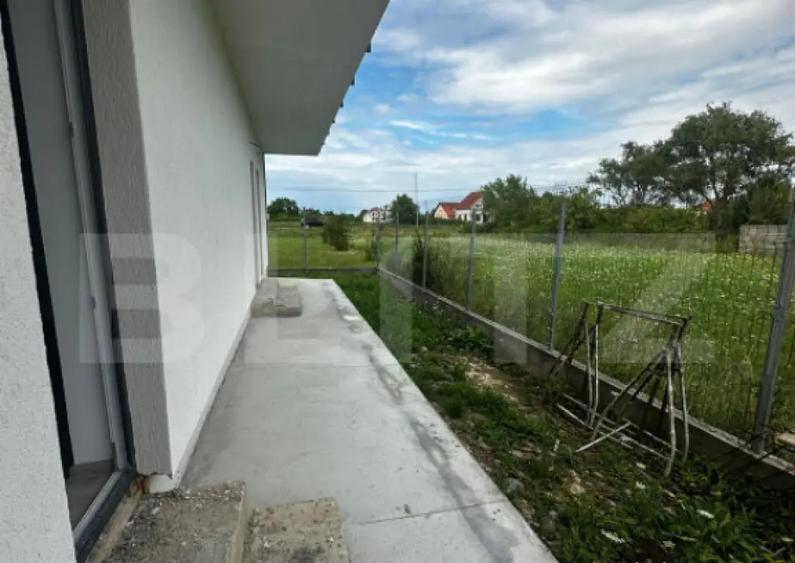 Garsoniera semifinisata, 35 mp, zona Uzina de Apa - 3