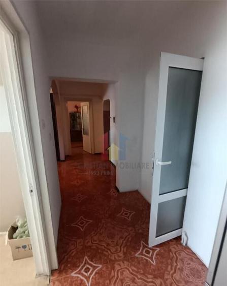 SUPER PRET! Ap 3 camere, Decomandat, zona Vidin Etaj 4/5, 70 - 8