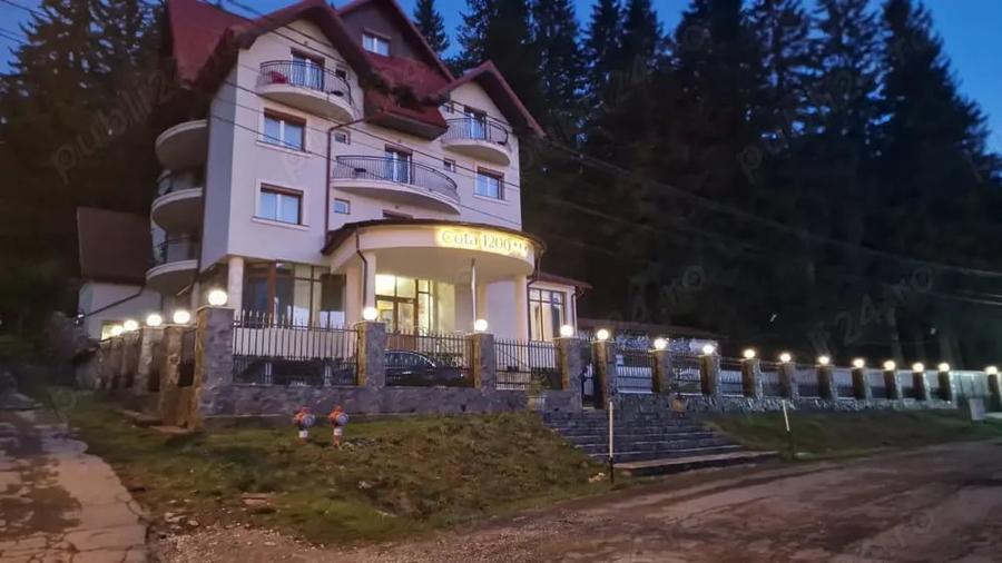 Spațiu comercial, de 1,000 mp, în Predeal