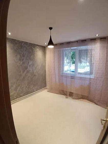 Mobilat si utilat -Elegant  !  2 camere Viziru 3 parter - 6