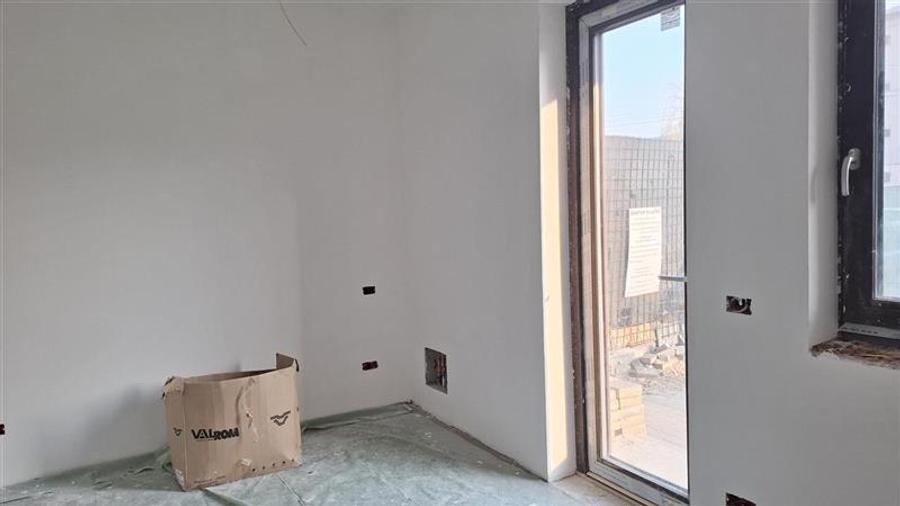 Casa noua + spatiu comercial + spalatorie auto - 20