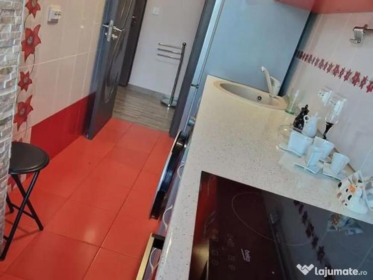 Garsoniera decomandata zona Far. - 7