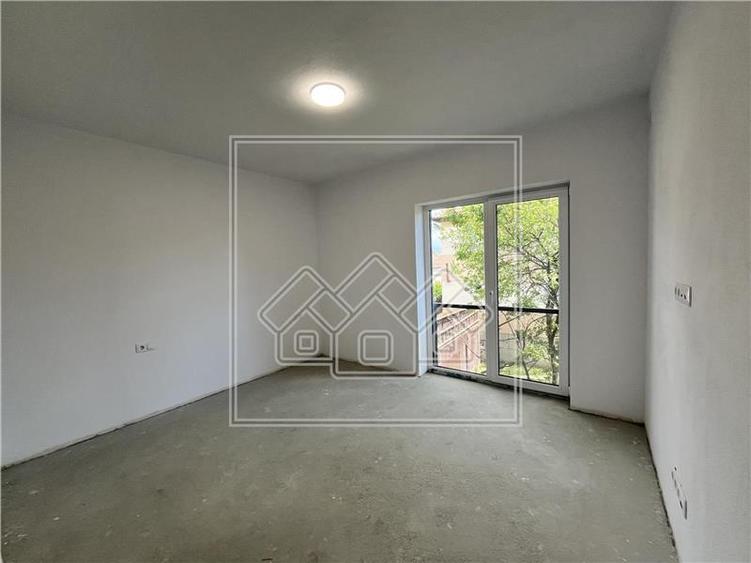 Casa de vanzare in Sibiu - noua, individuala, teren 335 mp - zona buna - 27