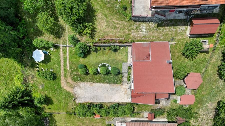 Casa / Vila  de vacanta ideala in satul Drumul Carului, zona Moieciu - 2