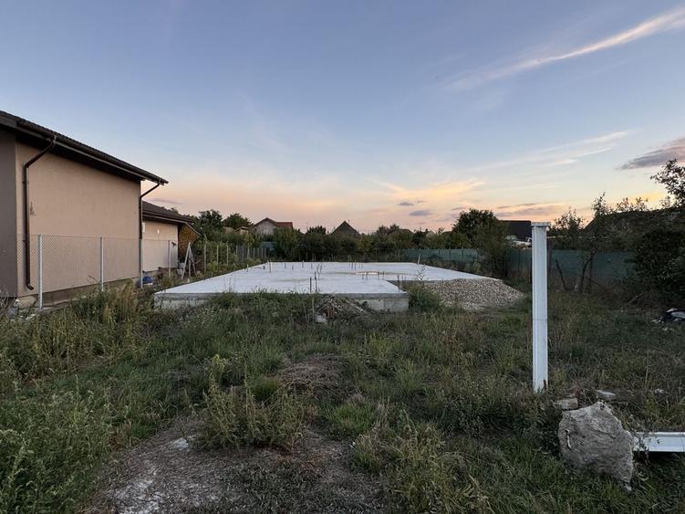 Teren Intravilan Becicherecu Mic Cu Proiect Si Autorizatie,Fundatie Finalizata - 1