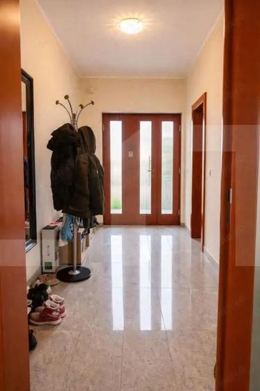 Vila de prestigiu in Aradul Nou Arhitectura premium, spa?iu generos ?i confort - 13