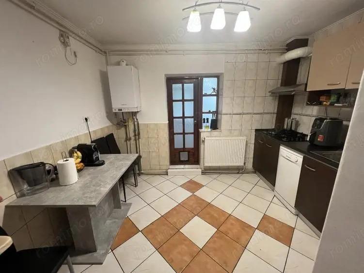 Apartament 3 camere parter decomandat, 67,7 mp, mobilat metrou - 12