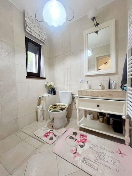 Eleganta si confortul se intalnesc aici! Proprietate superba de vanzare - 15