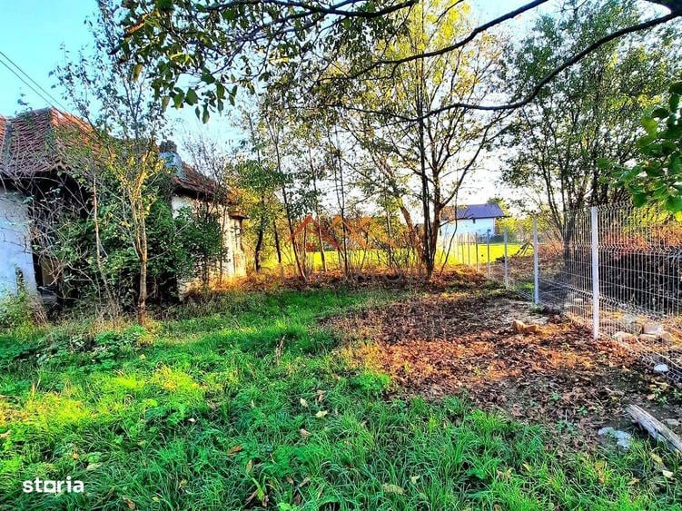 Teren Intravilan, central, perfect plat, 1212 m2, 38 euro m2 - 1