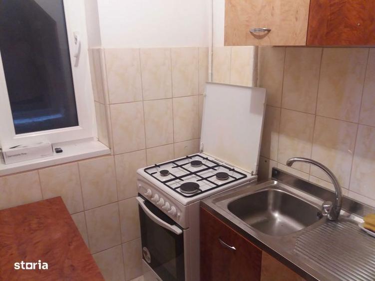 Inchiriez apartament 2 camere, zona Liceului Mihai Eminescu - 7