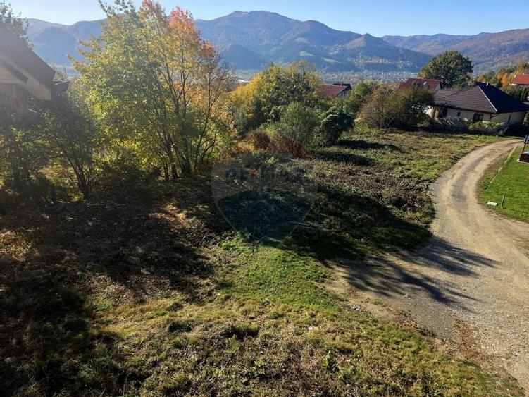 Casă / Vilă cu 5 camere de vânzare - 42