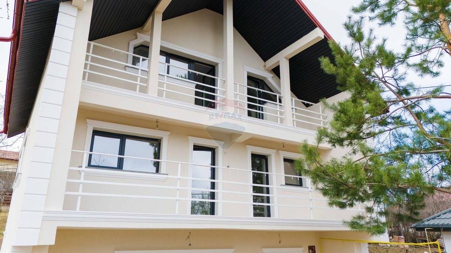 Vila de Vanzare cu 5 Camere, Teren 1000mp - Bucium, Iasi - Comision 0% - 2
