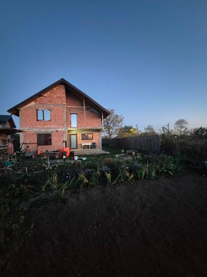 Vând casă Varlaam Giurgiu  - 2