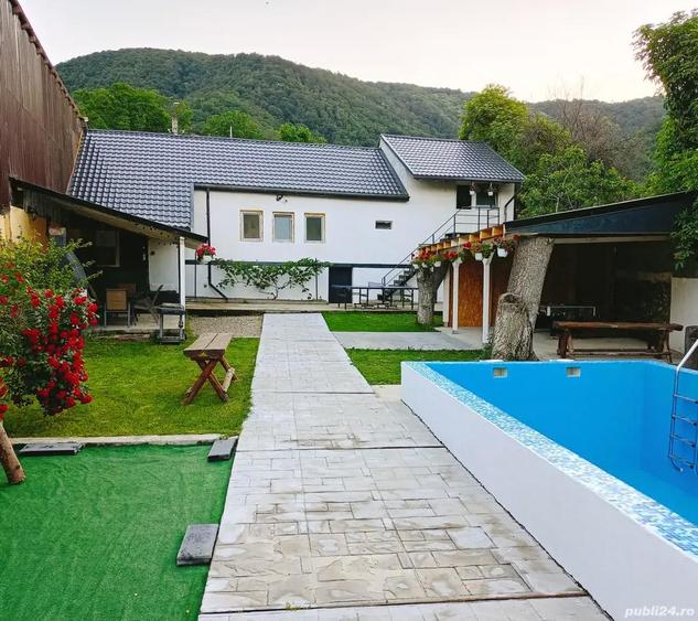 Casa cu piscina la cheie! Dubova - 4