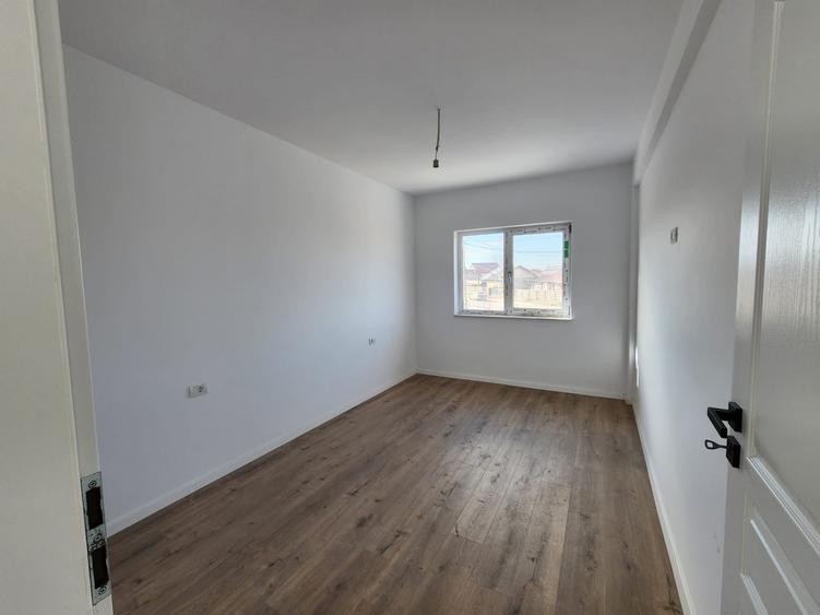 CASA INDIVIDUALA , 4 CAMERE,2 BAI, 530 MP TEREN, MIROSLAVA - 9