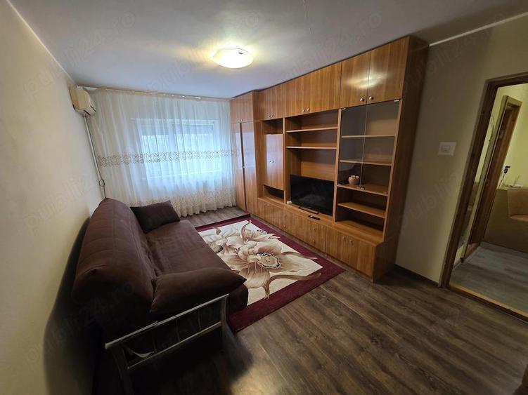 Apartament cu 3 camere de inchiriat - 1