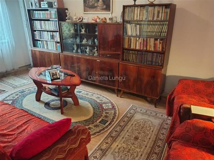 Apartament 2 camere, decomandat, mobilat,etaj 2,Grivitei, Brasov