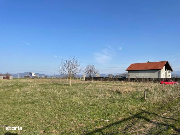 Teren intravilan de vanzare - Harman - 1000 mp - 10