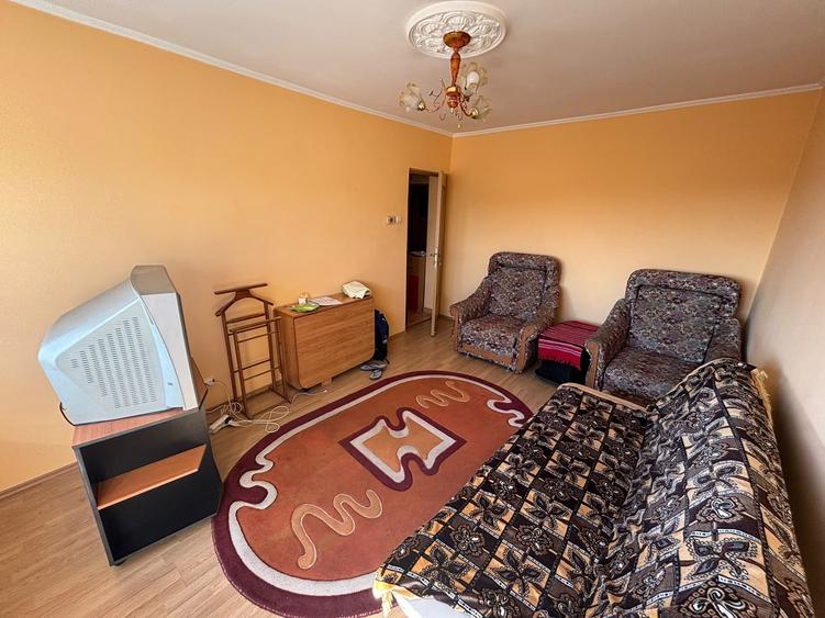 Apartament cu 3 camere decomandat în Păcurari