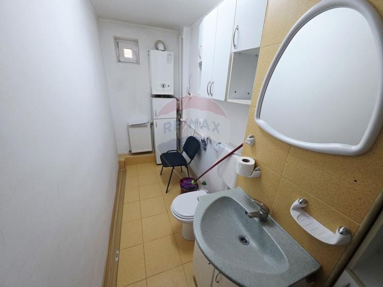 Apartament cu 4 camere de vânzare în zona Calea Romanului - 26
