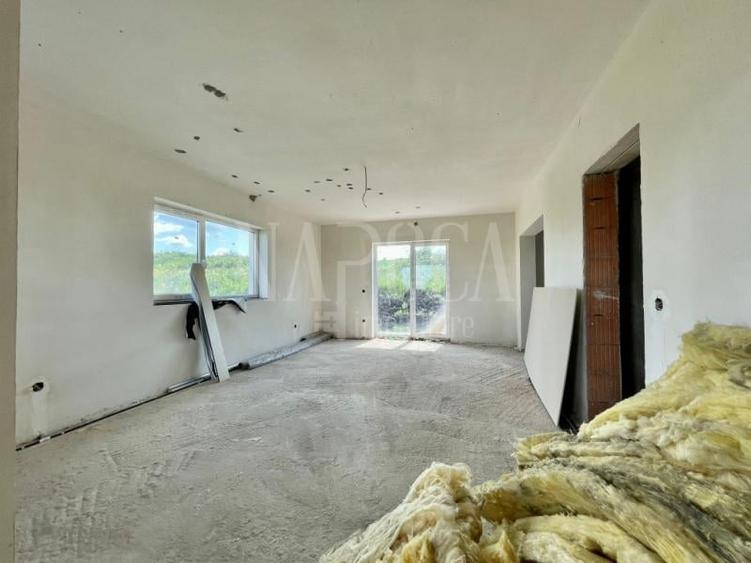 Casa 4 camere de vanzare in Campenesti - 1