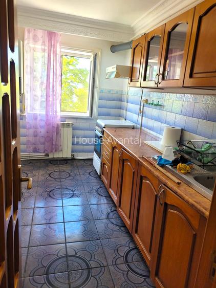 Închiriez apartament 2 camere Strada Mare a Unirii, etaj 2 /3 Închiriez apartament 2 camere Strada Mare a Unirii, etaj 2 /3