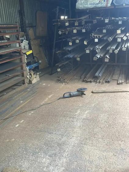 Vand teren cu constructie Vitan - 4