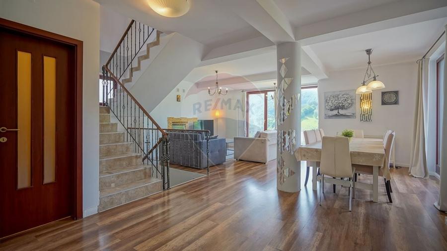 VILA PANORAMICA PE DRUMUL POIENII –PRIVELISTI UNICE ASUPRA BRASOVULUI - 38