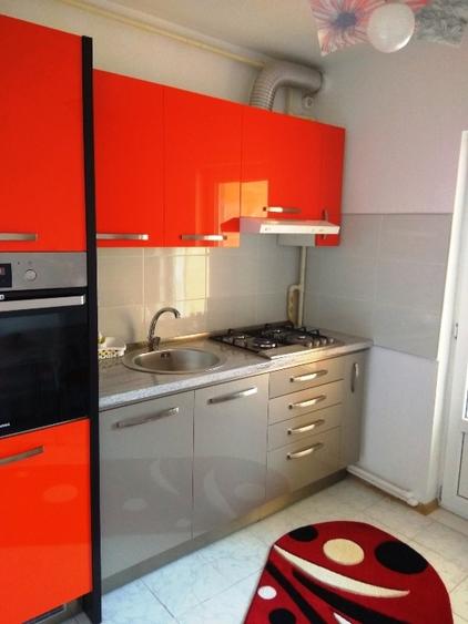 Inchiriez apartament 2 camere decomandat zona Capitol - 6