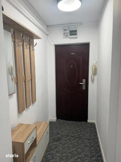 Apartament cu 3 camere decomandat în Independenței