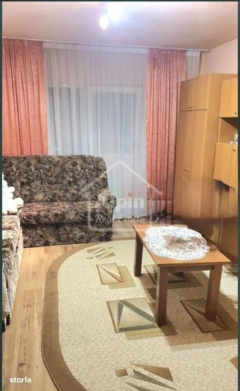 Apartament cu 3 camere decomandat în Dârste