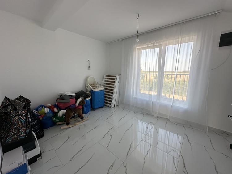 Duplex cu 3 camere cu Teren 305 Mp în Moșnița Veche
