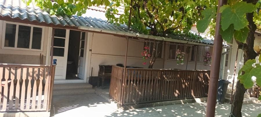 Casă cu 4 camere în Berechiu