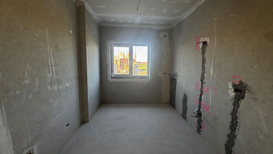 Duplex cu 4 camere cu Canalizare în Moșnița Nouă