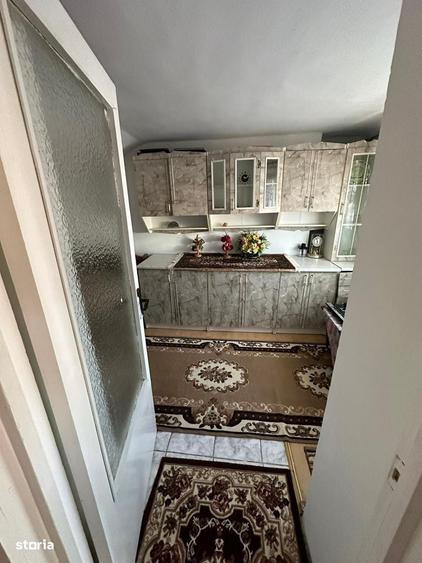 Casă cu 4 camere cu Teren 250 Mp în Călugareni
