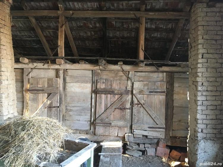 Casă cu 3 camere cu Teren 2000 Mp în Tirol