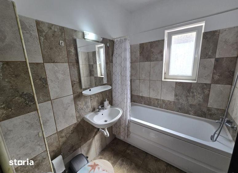 Apartament cu 3 camere în Valea Lupului