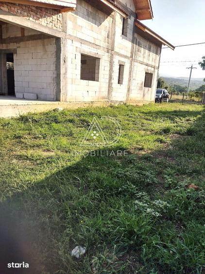 Casă cu 4 camere cu Teren 257 Mp în Crasna