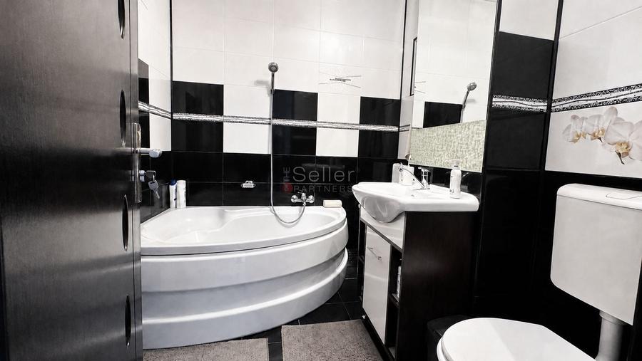 Apartament cu 3 camere decomandat, mobilat în Răcădău