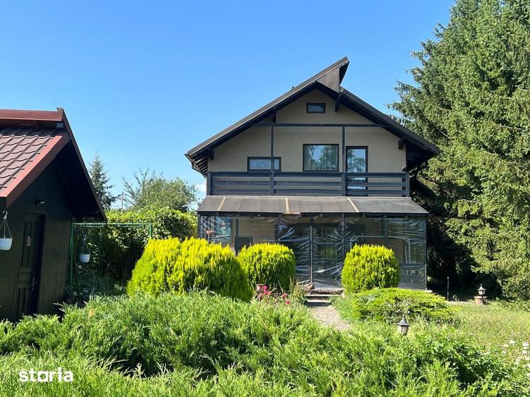 Casă cu 6 camere cu Teren 1593 Mp în Brebu