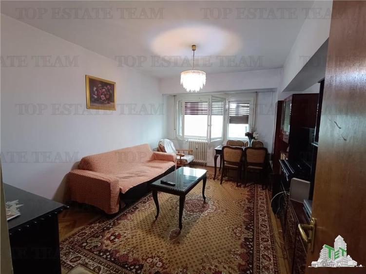 Vanzare apartament 3 camere Ion Mihalache- Piata 1 Mai - 1