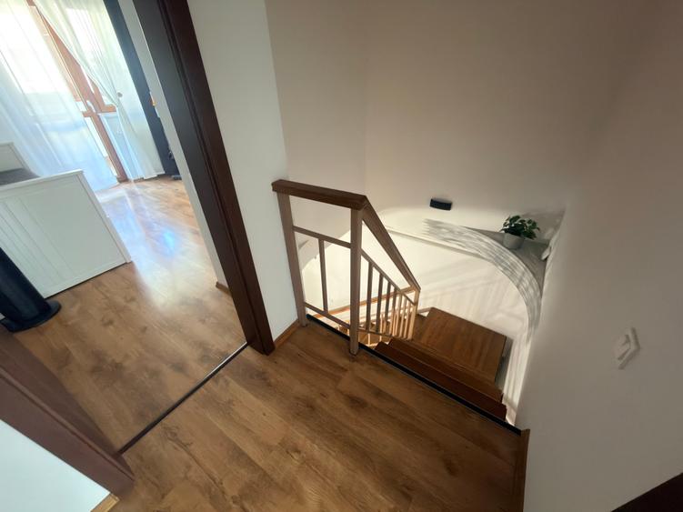 Casa P+1+Pod mansardabil. 4 cam. 1.2 km Fata de metrou - 15