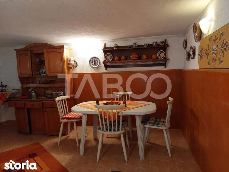 Casa de vanzare cu 2 apartamente separate si teren 500 mp Cisnadioara - 19